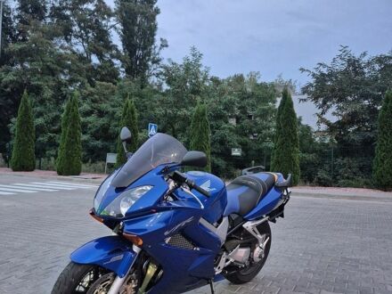 Хонда VFR 800 VTEC, объемом двигателя 0 л и пробегом 35 тыс. км за 6000 $, фото 1 на Automoto.ua