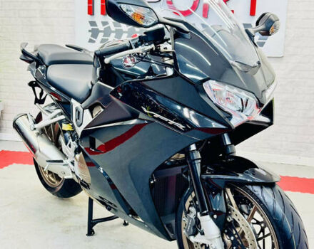 Чорний Хонда VFR 800F Interceptor, об'ємом двигуна 0.8 л та пробігом 1 тис. км за 10500 $, фото 4 на Automoto.ua