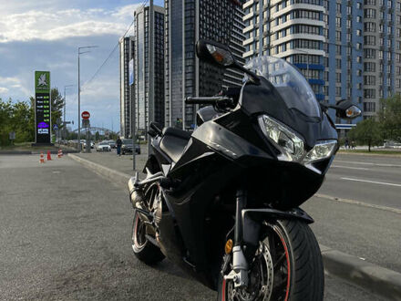 Хонда VFR 800F Interceptor 2015 у Києві на Automoto.ua Чорний Хонда VFR 800F Interceptor, об'ємом двигуна 0.8 л та пробігом 43 тис. км за 8400 $, фото 1 на Automoto.ua