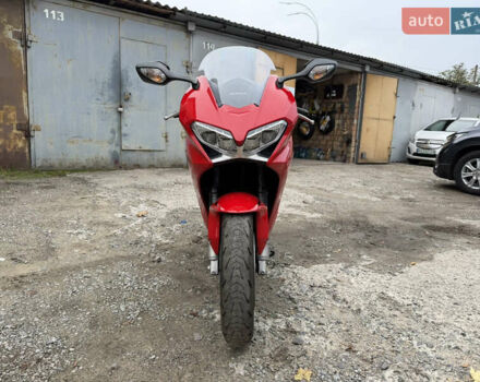 Хонда VFR 800F Interceptor 2015 у Києві на Automoto.ua Червоний Хонда VFR 800F Interceptor, об'ємом двигуна 0.8 л та пробігом 15 тис. км за 7900 $, фото 5 на Automoto.ua