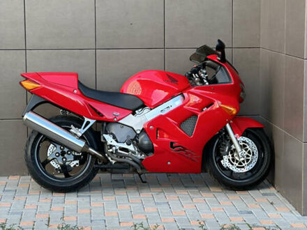 Хонда VFR 800F Interceptor 1999 у Києві на Automoto.ua Червоний Хонда VFR 800F Interceptor, об'ємом двигуна 0.78 л та пробігом 36 тис. км за 5000 $, фото 1 на Automoto.ua