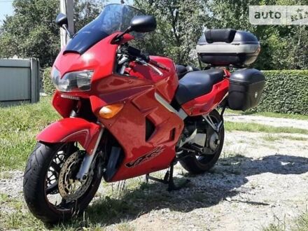 Красный Хонда VFR 800F Interceptor, объемом двигателя 0.8 л и пробегом 64 тыс. км за 3700 $, фото 1 на Automoto.ua