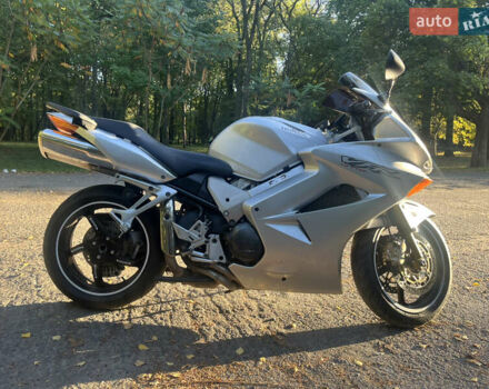 Хонда VFR 800F Interceptor, об'ємом двигуна 0.8 л та пробігом 8 тис. км за 4950 $, фото 7 на Automoto.ua