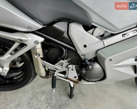 Хонда VFR 800F Interceptor, объемом двигателя 0.8 л и пробегом 38 тыс. км за 5599 $, фото 8 на Automoto.ua