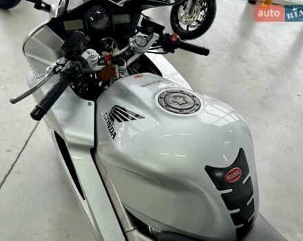 Хонда VFR 800F Interceptor, объемом двигателя 0.8 л и пробегом 38 тыс. км за 5599 $, фото 15 на Automoto.ua