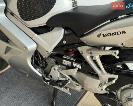Хонда VFR 800F Interceptor, объемом двигателя 0.8 л и пробегом 60 тыс. км за 5500 $, фото 24 на Automoto.ua