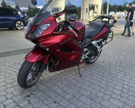 Хонда VFR 800F Interceptor, объемом двигателя 0 л и пробегом 60 тыс. км за 5555 $, фото 2 на Automoto.ua