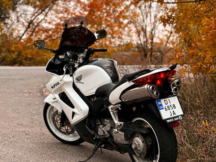 Хонда VFR 800F Interceptor, объемом двигателя 0 л и пробегом 34 тыс. км за 4400 $, фото 1 на Automoto.ua