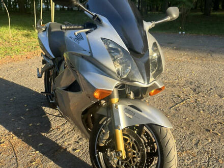 Хонда VFR 800F Interceptor, об'ємом двигуна 0.8 л та пробігом 8 тис. км за 4950 $, фото 1 на Automoto.ua