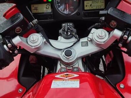 Хонда VFR 800F Interceptor, об'ємом двигуна 0 л та пробігом 30 тис. км за 5000 $, фото 1 на Automoto.ua