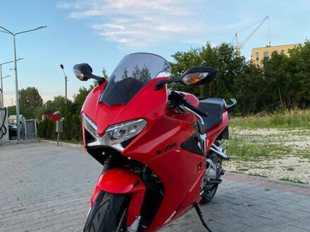 Хонда VFR 800F Interceptor 2015 в Тернополе на Automoto.ua Хонда VFR 800F Interceptor, объемом двигателя 0.8 л и пробегом 28 тыс. км за 8500 $, фото 1 на Automoto.ua