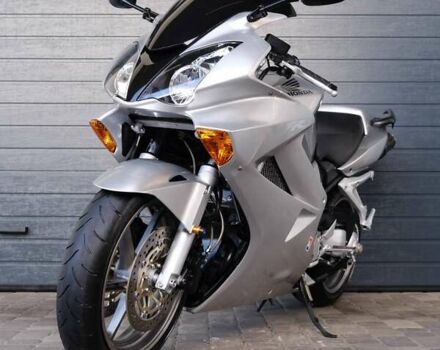 Серый Хонда VFR 800F Interceptor, объемом двигателя 0.8 л и пробегом 18 тыс. км за 5800 $, фото 2 на Automoto.ua