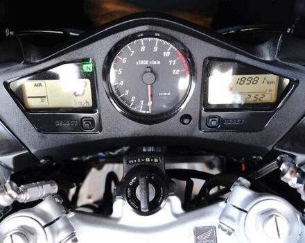 Серый Хонда VFR 800F Interceptor, объемом двигателя 0.8 л и пробегом 18 тыс. км за 5800 $, фото 3 на Automoto.ua