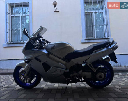 Сірий Хонда VFR 800F Interceptor, об'ємом двигуна 0.8 л та пробігом 74 тис. км за 3400 $, фото 5 на Automoto.ua