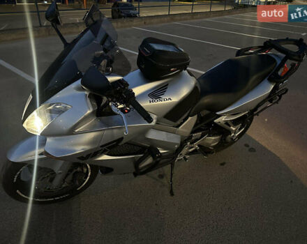 Серый Хонда VFR 800F Interceptor, объемом двигателя 0.78 л и пробегом 61 тыс. км за 4800 $, фото 5 на Automoto.ua
