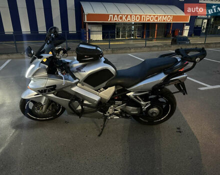 Серый Хонда VFR 800F Interceptor, объемом двигателя 0.78 л и пробегом 61 тыс. км за 4800 $, фото 15 на Automoto.ua