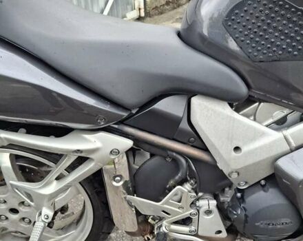 Серый Хонда VFR 800F Interceptor, объемом двигателя 0.8 л и пробегом 65 тыс. км за 4650 $, фото 2 на Automoto.ua