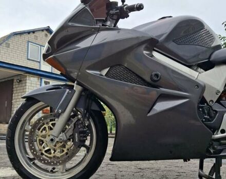 Серый Хонда VFR 800F Interceptor, объемом двигателя 0.8 л и пробегом 65 тыс. км за 4650 $, фото 3 на Automoto.ua