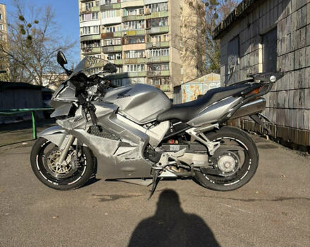 Серый Хонда VFR 800F Interceptor, объемом двигателя 0.78 л и пробегом 41 тыс. км за 4000 $, фото 6 на Automoto.ua