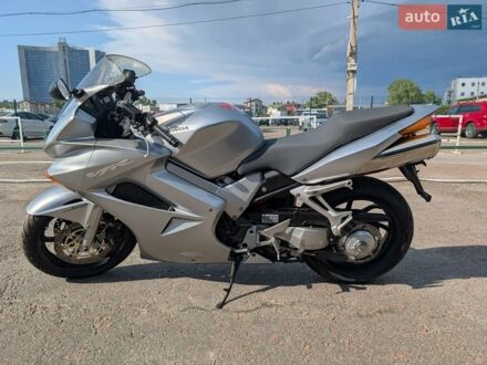 Сірий Хонда VFR 800F Interceptor, об'ємом двигуна 0.8 л та пробігом 44 тис. км за 5299 $, фото 1 на Automoto.ua