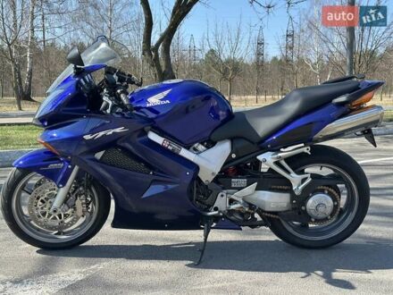 Хонда VFR 800F Interceptor 2005 у Вараш (Кузнецовськ) на Automoto.ua Синій Хонда VFR 800F Interceptor, об'ємом двигуна 0.78 л та пробігом 30 тис. км за 6000 $, фото 1 на Automoto.ua