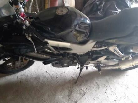 Хонда VTR 1000F 1997 у Житомирі на Automoto.ua Чорний Хонда VTR 1000F, об'ємом двигуна 1 л та пробігом 20 тис. км за 2500 $, фото 1 на Automoto.ua