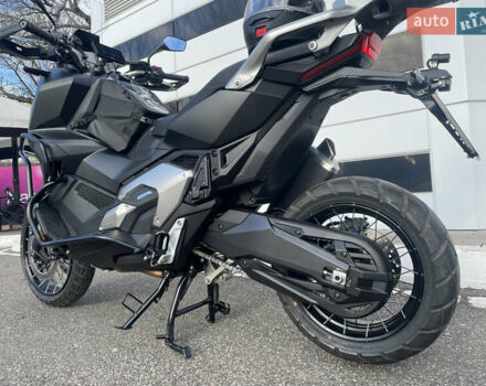 Черный Хонда X-ADV 750, объемом двигателя 0.75 л и пробегом 2 тыс. км за 12000 $, фото 11 на Automoto.ua
