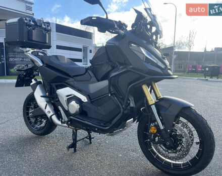 Черный Хонда X-ADV 750, объемом двигателя 0.75 л и пробегом 2 тыс. км за 12000 $, фото 2 на Automoto.ua