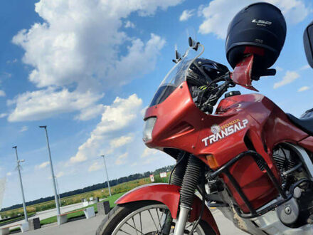 Хонда XL 600V Transalp 1997 в Смеле на Automoto.ua Красный Хонда XL 600V Transalp, объемом двигателя 0.58 л и пробегом 81 тыс. км за 2500 $, фото 1 на Automoto.ua