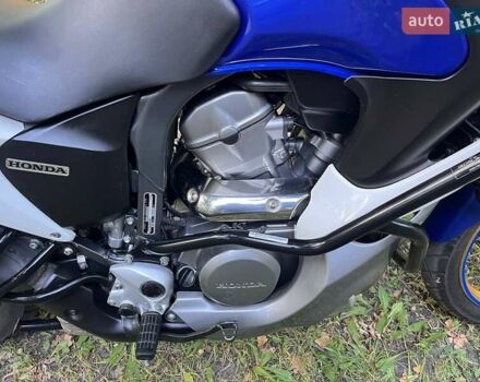 Белый Хонда XL 700V Transalp, объемом двигателя 0.68 л и пробегом 37 тыс. км за 6300 $, фото 11 на Automoto.ua