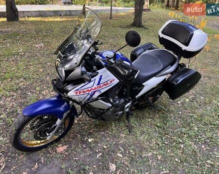 Белый Хонда XL 700V Transalp, объемом двигателя 0.68 л и пробегом 37 тыс. км за 6300 $, фото 9 на Automoto.ua