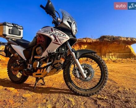 Білий Хонда XL 700V Transalp, об'ємом двигуна 0.68 л та пробігом 44 тис. км за 7000 $, фото 5 на Automoto.ua