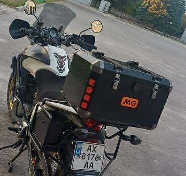 Хонда XL 700V Transalp, об'ємом двигуна 0.7 л та пробігом 31 тис. км за 6500 $, фото 2 на Automoto.ua