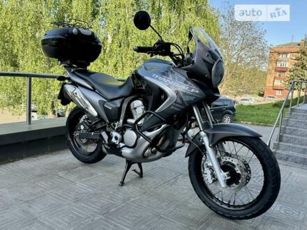 Хонда XL 700V Transalp, объемом двигателя 0.7 л и пробегом 41 тыс. км за 5999 $, фото 1 на Automoto.ua