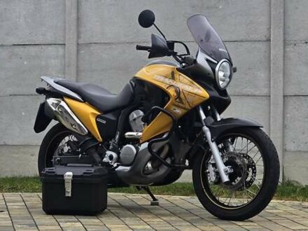 Хонда XL 700V Transalp, об'ємом двигуна 0.68 л та пробігом 38 тис. км за 6120 $, фото 1 на Automoto.ua
