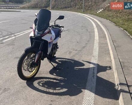 Белый Хонда XL 750 Transalp, объемом двигателя 0 л и пробегом 5 тыс. км за 12000 $, фото 8 на Automoto.ua