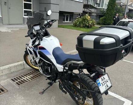 Хонда XL 750 Transalp 2023 в Киеве на Automoto.ua Белый Хонда XL 750 Transalp, объемом двигателя 0.76 л и пробегом 8 тыс. км за 12000 $, фото 4 на Automoto.ua