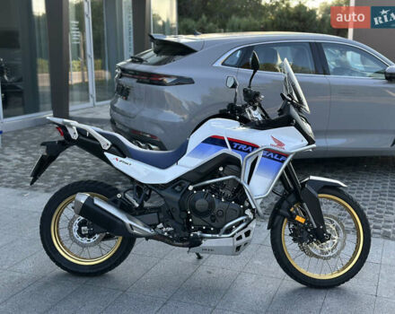 Белый Хонда XL 750 Transalp, объемом двигателя 0.76 л и пробегом 8 тыс. км за 10999 $, фото 1 на Automoto.ua