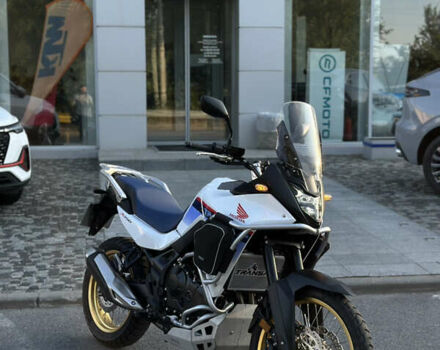 Белый Хонда XL 750 Transalp, объемом двигателя 0.76 л и пробегом 8 тыс. км за 10999 $, фото 7 на Automoto.ua