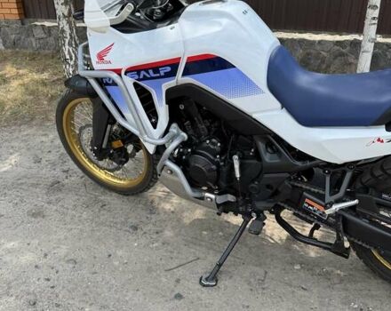 Хонда XL 750 Transalp, объемом двигателя 0 л и пробегом 5 тыс. км за 13000 $, фото 6 на Automoto.ua
