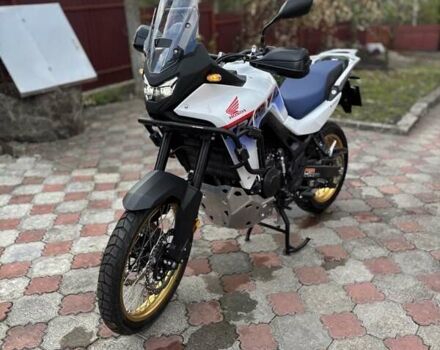 Хонда XL 750V Transalp 2025 в Львове на Automoto.ua Белый Хонда XL 750V Transalp, объемом двигателя 0.76 л и пробегом 1 тыс. км за 11000 $, фото 1 на Automoto.ua