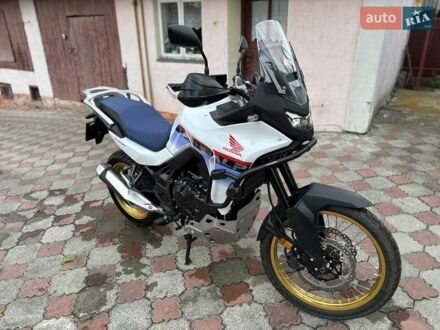 Хонда XL 750V Transalp 2025 в Львове на Automoto.ua Белый Хонда XL 750V Transalp, объемом двигателя 0.76 л и пробегом 1 тыс. км за 11000 $, фото 1 на Automoto.ua