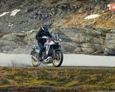 Хонда XL 750V Transalp, об'ємом двигуна 0 л та пробігом 0 тис. км за 11574 $, фото 12 на Automoto.ua