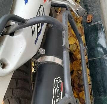 Білий Хонда XRV 750 Africa Twin, об'ємом двигуна 0.74 л та пробігом 72 тис. км за 2600 $, фото 9 на Automoto.ua