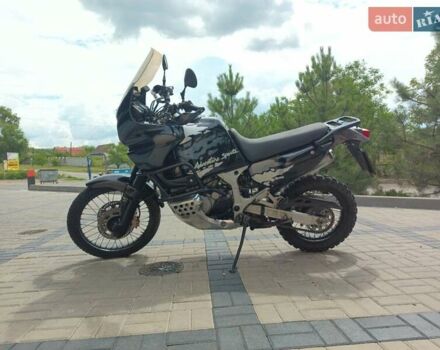 Черный Хонда XRV 750 Africa Twin, объемом двигателя 0.75 л и пробегом 48 тыс. км за 4500 $, фото 11 на Automoto.ua
