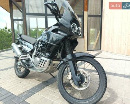 Черный Хонда XRV 750 Africa Twin, объемом двигателя 0.75 л и пробегом 48 тыс. км за 4500 $, фото 3 на Automoto.ua