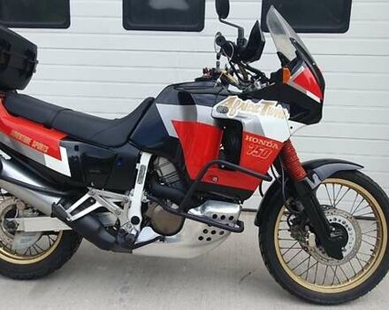 Черный Хонда XRV 750 Africa Twin, объемом двигателя 0.75 л и пробегом 68 тыс. км за 5000 $, фото 1 на Automoto.ua