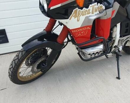 Черный Хонда XRV 750 Africa Twin, объемом двигателя 0.75 л и пробегом 68 тыс. км за 5000 $, фото 7 на Automoto.ua
