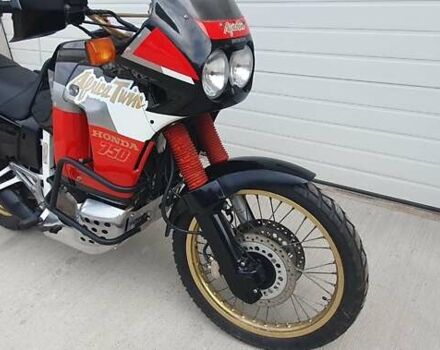 Черный Хонда XRV 750 Africa Twin, объемом двигателя 0.75 л и пробегом 68 тыс. км за 5000 $, фото 2 на Automoto.ua