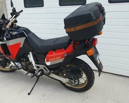 Черный Хонда XRV 750 Africa Twin, объемом двигателя 0.75 л и пробегом 68 тыс. км за 5000 $, фото 5 на Automoto.ua